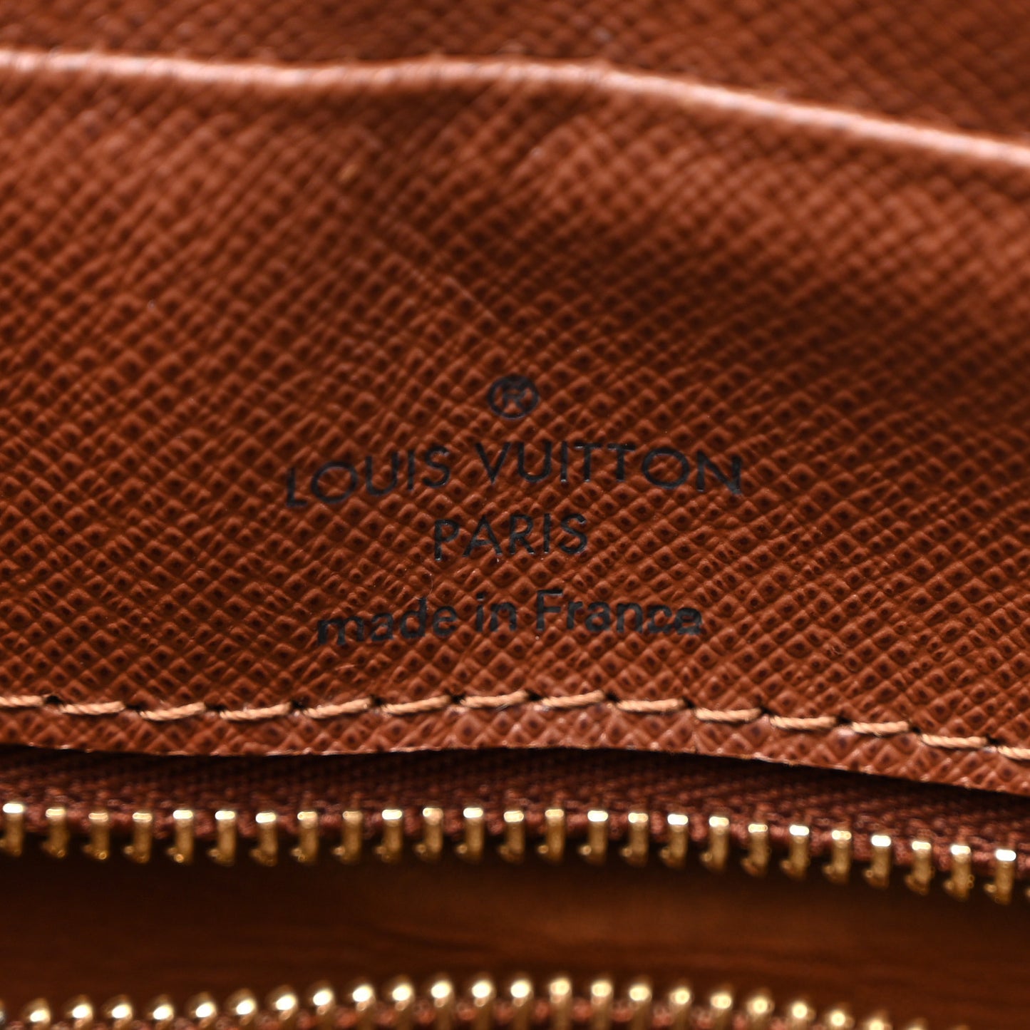 Monogram Nil 28