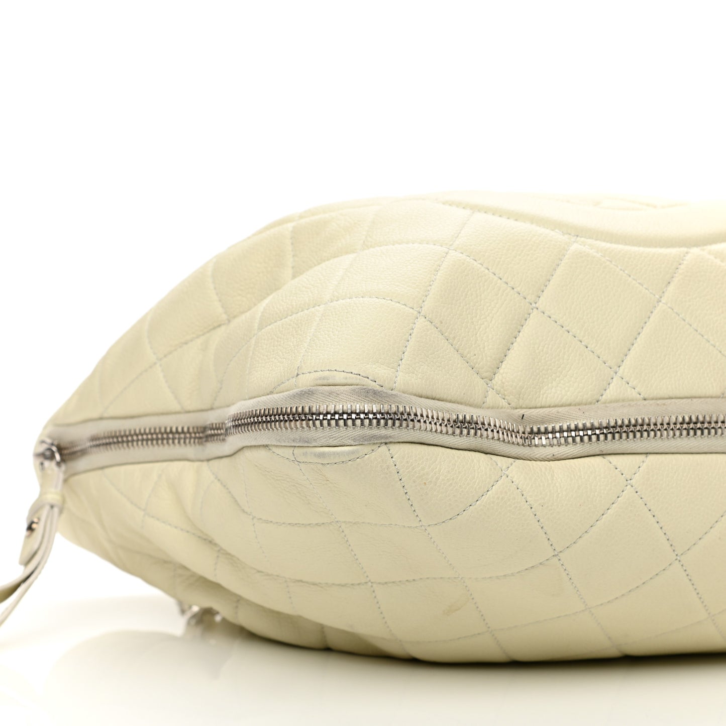 Caviar Quilted Expandable Zip Shoulder Bag White
