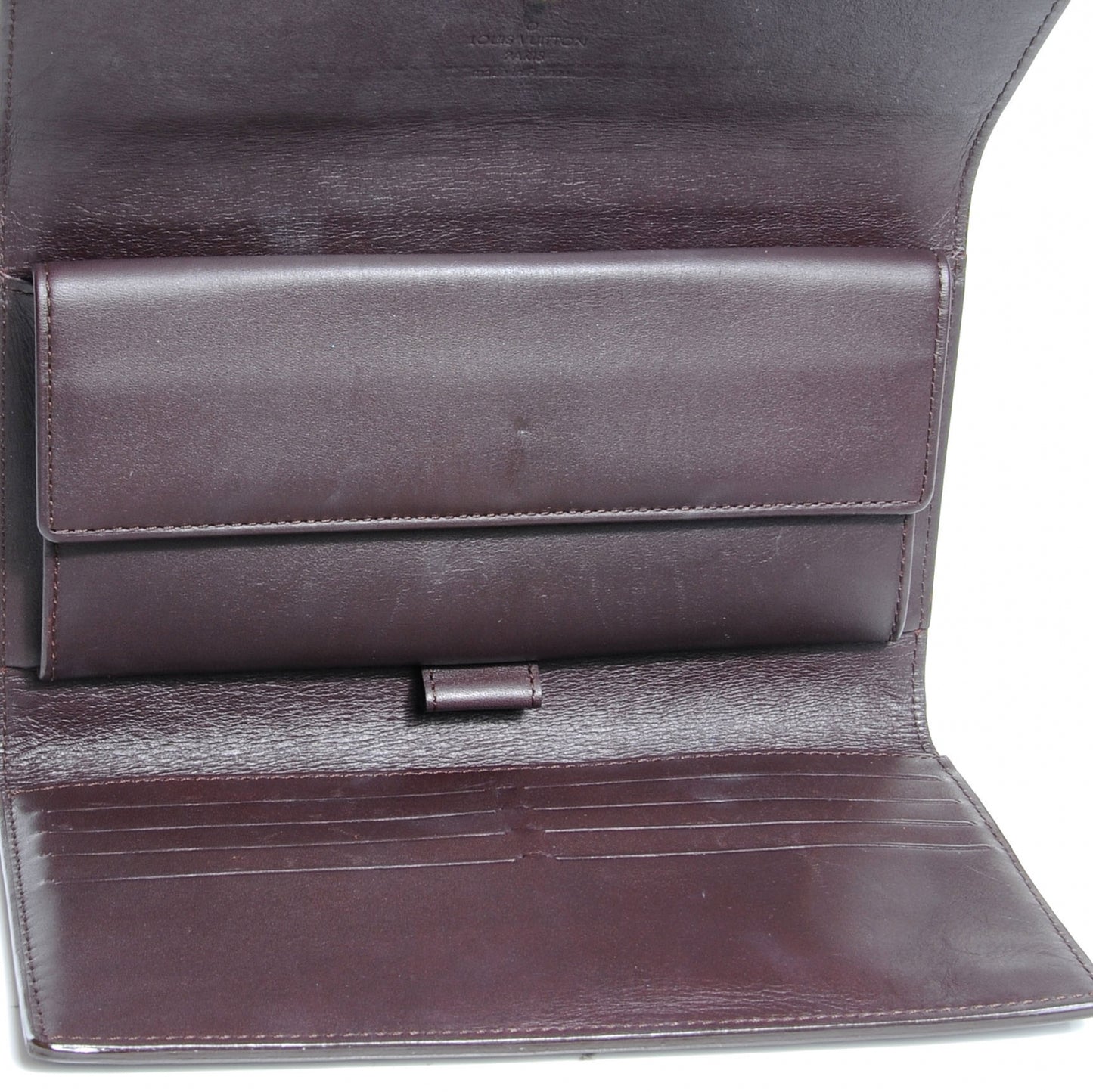 Vernis Porte Tresor International Wallet Amarante