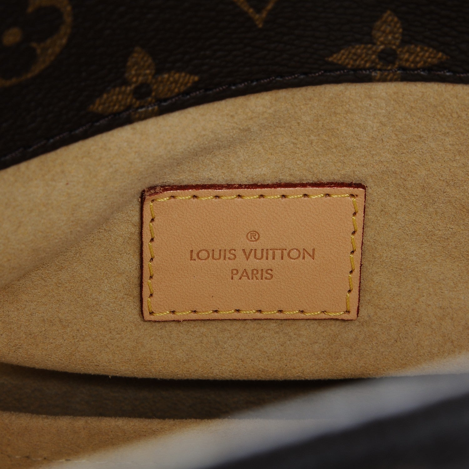 Louis Vuitton Monogram Artsy MM 6 of 8