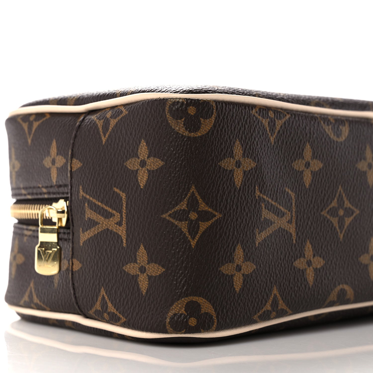 Louis Vuitton Monogram Toiletry Bag 25 7 of 9