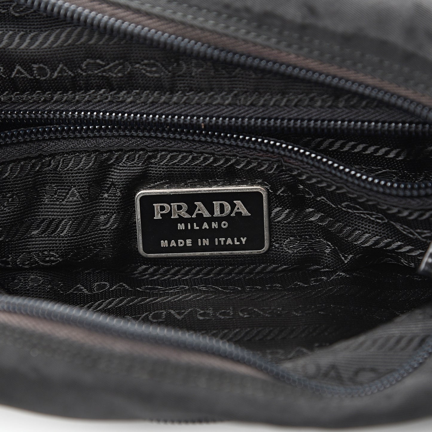 Nylon Flat Messenger Bag Black