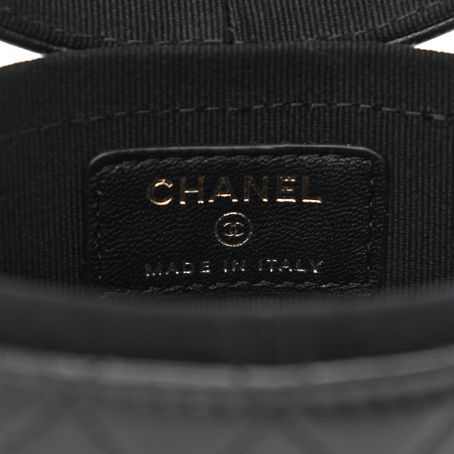 Lambskin Quilted Mini Round Vanity Case With Chain Black