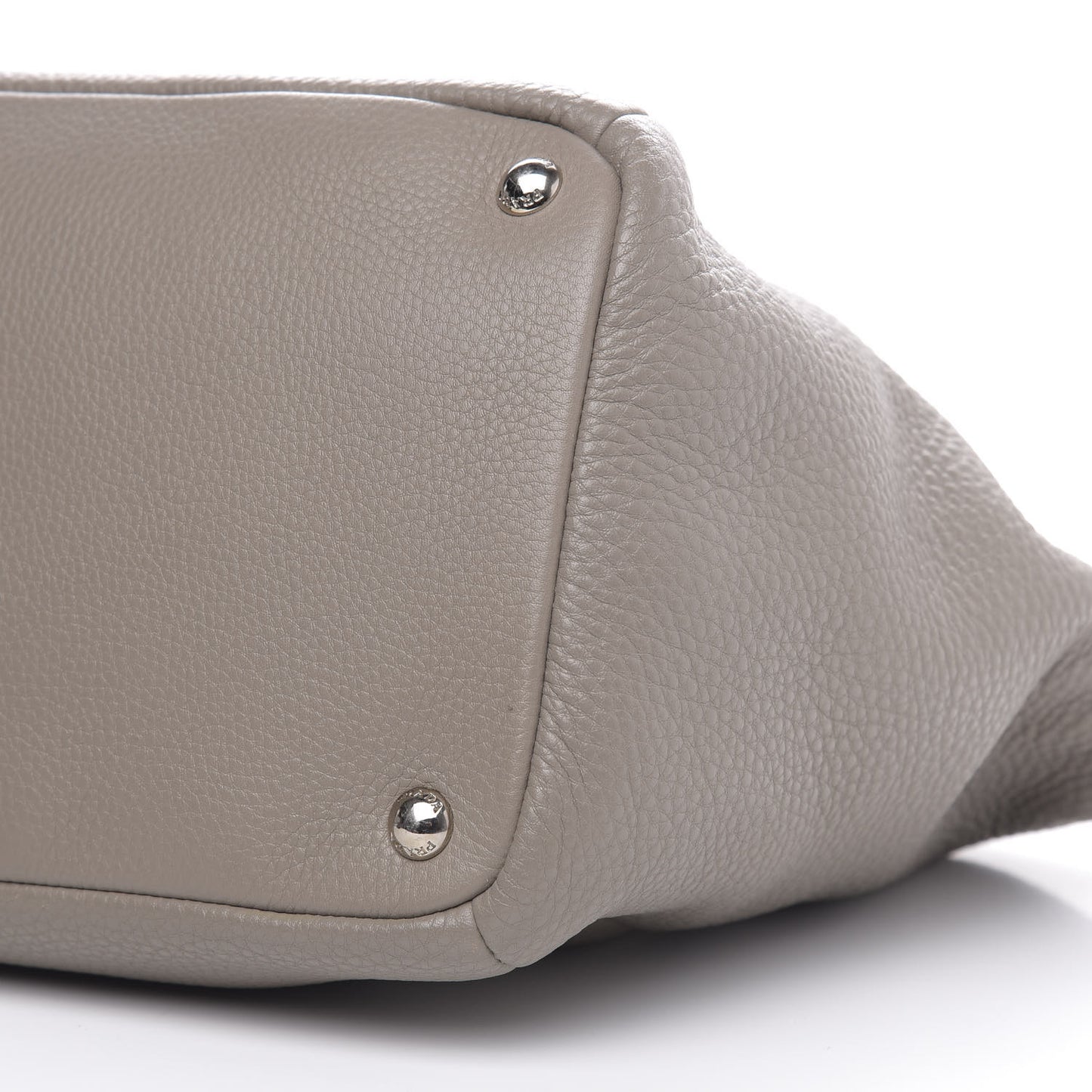 Vitello Daino Shoulder Bag Pomice