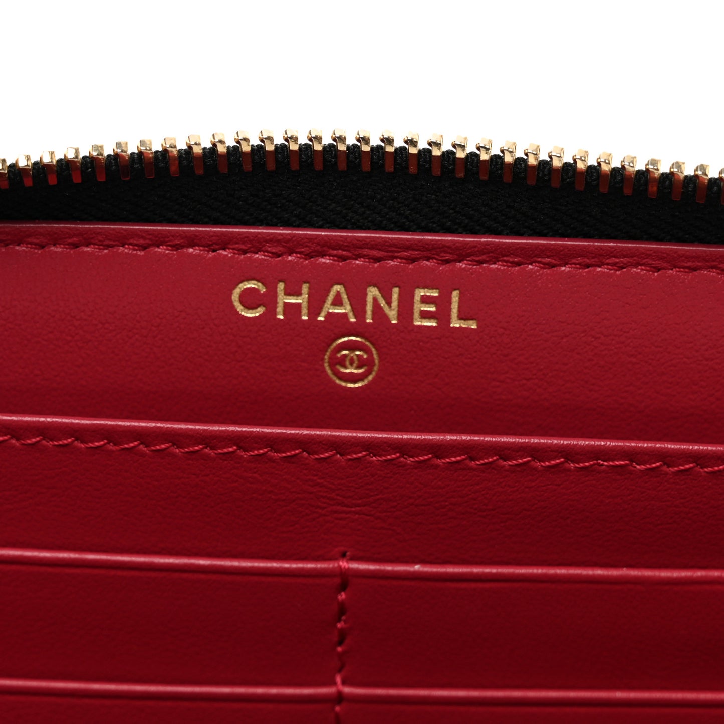Shiny Goatskin Quilted Chanel 19 Long Zipped Around Wallet Black