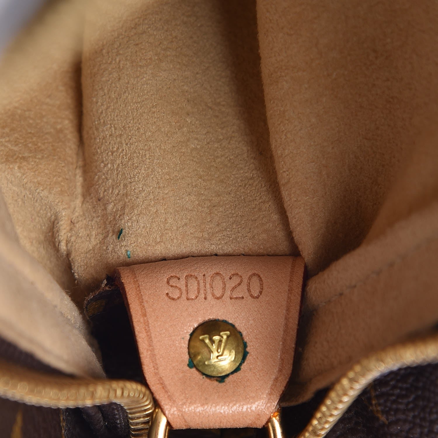 Louis Vuitton Monogram Looping GM 7 of 7