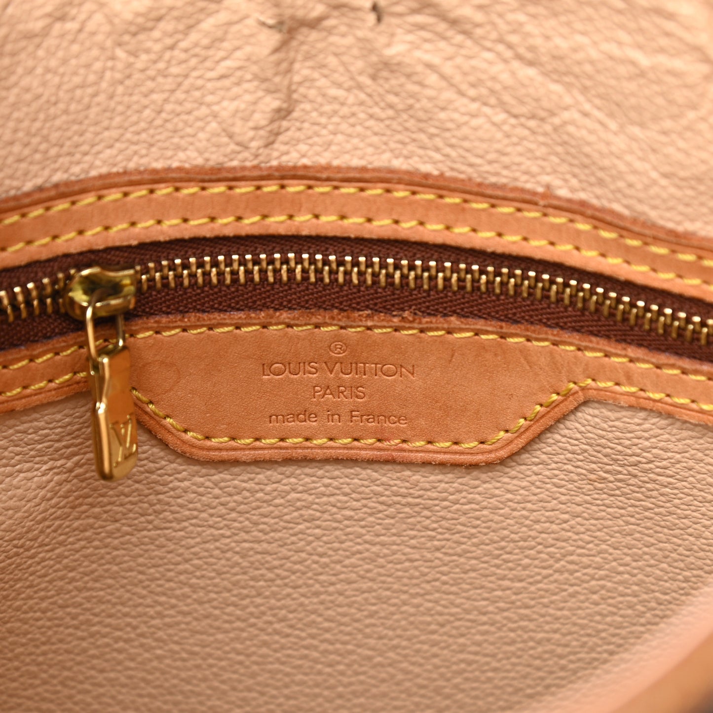 Monogram Petit Bucket 23