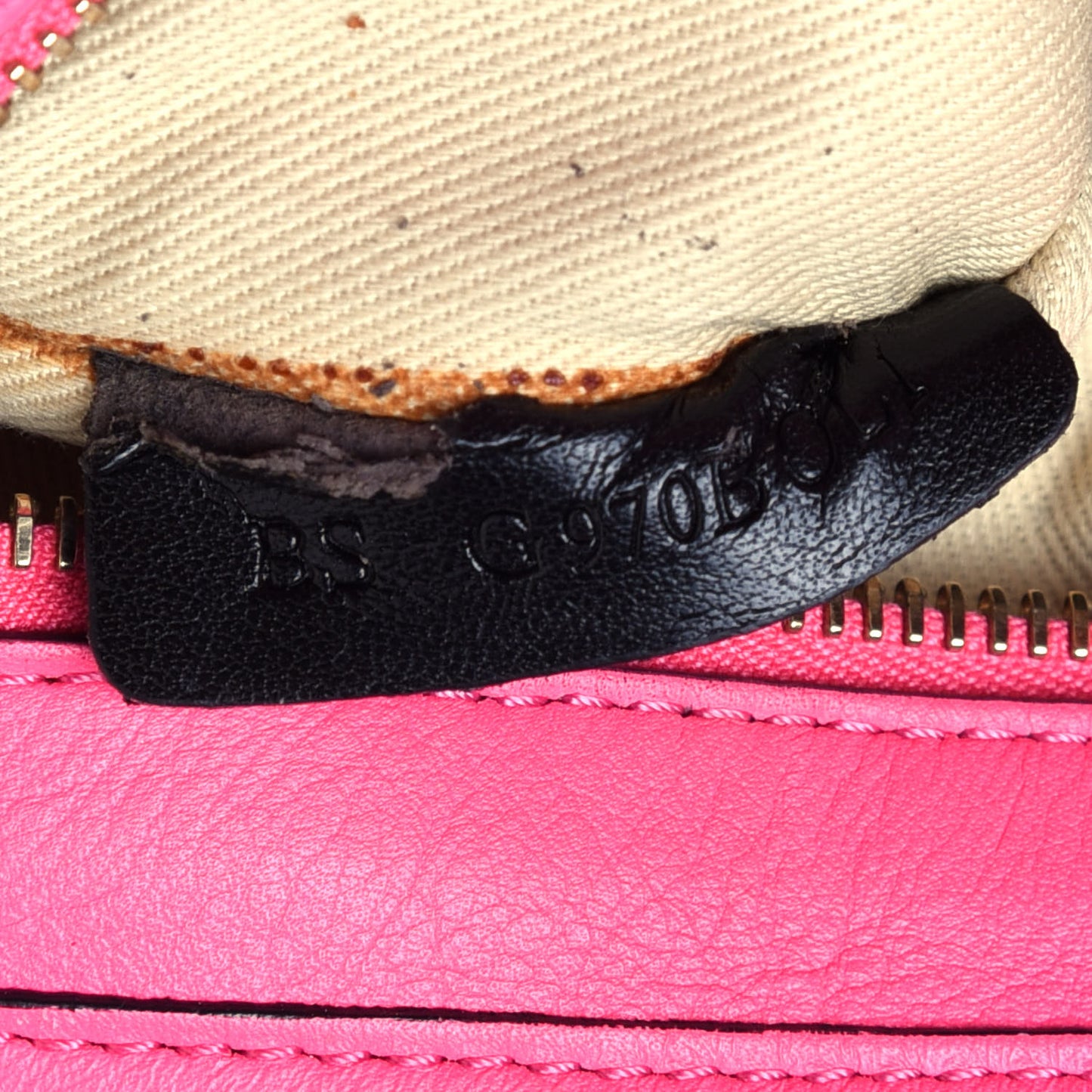 Vitello Medium Rockstud Tote Fuxia Fluo