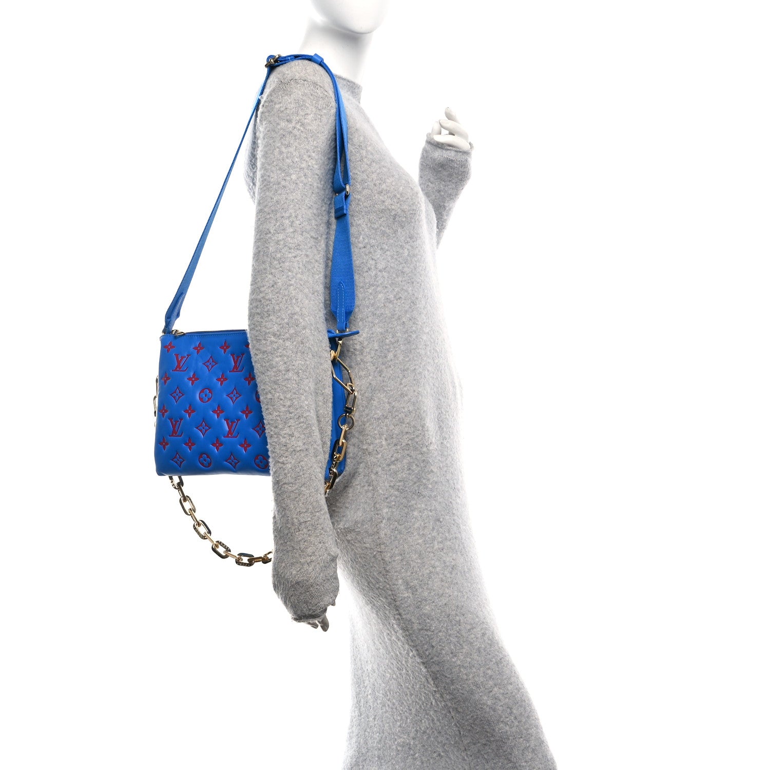 LOUIS VUITTON ファー スリッパ 青 Louis Vuitton Lambskin Embossed Monogram Vuittamins Coussin PM