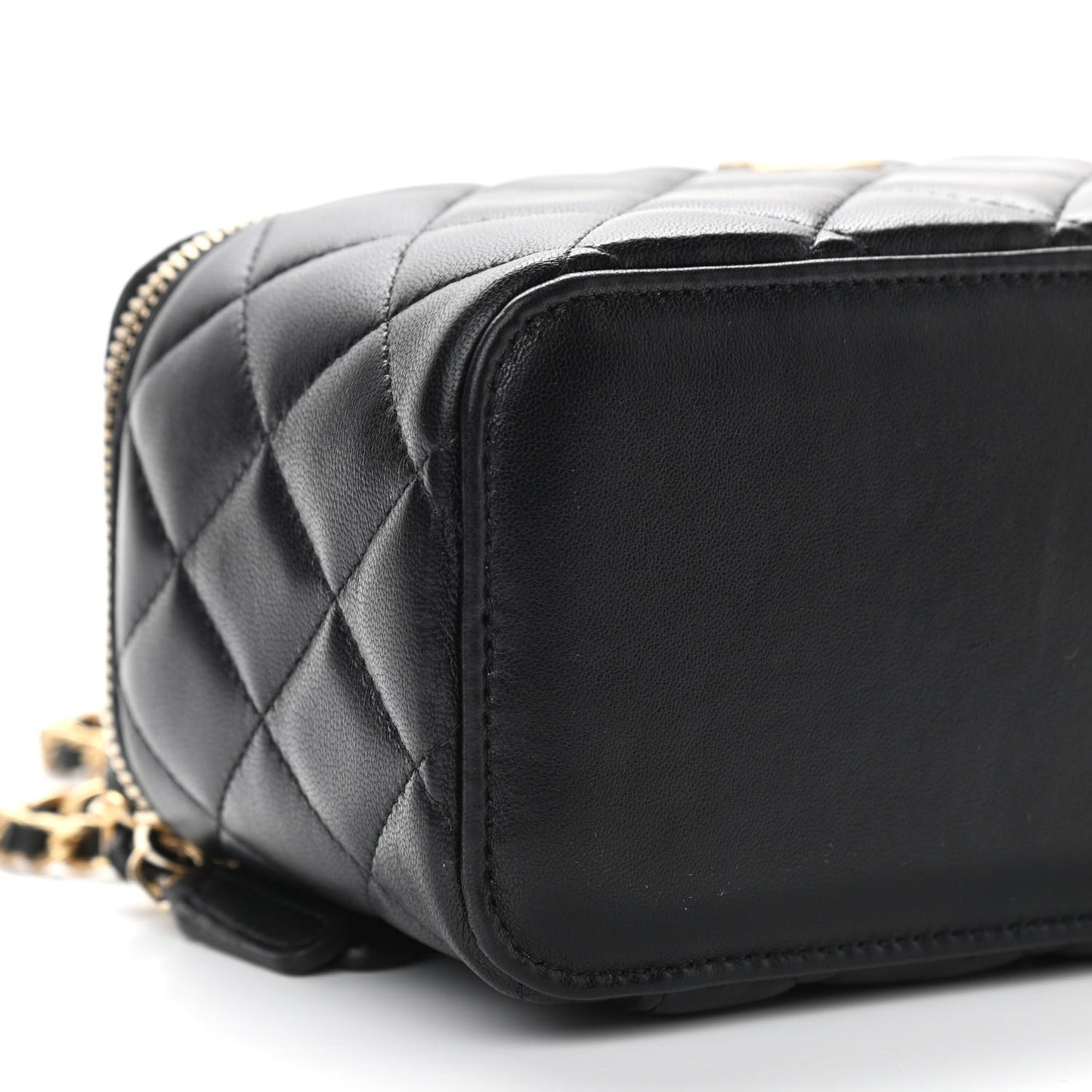Lambskin Quilted Small Top Handle Vanity Case With Chain Black