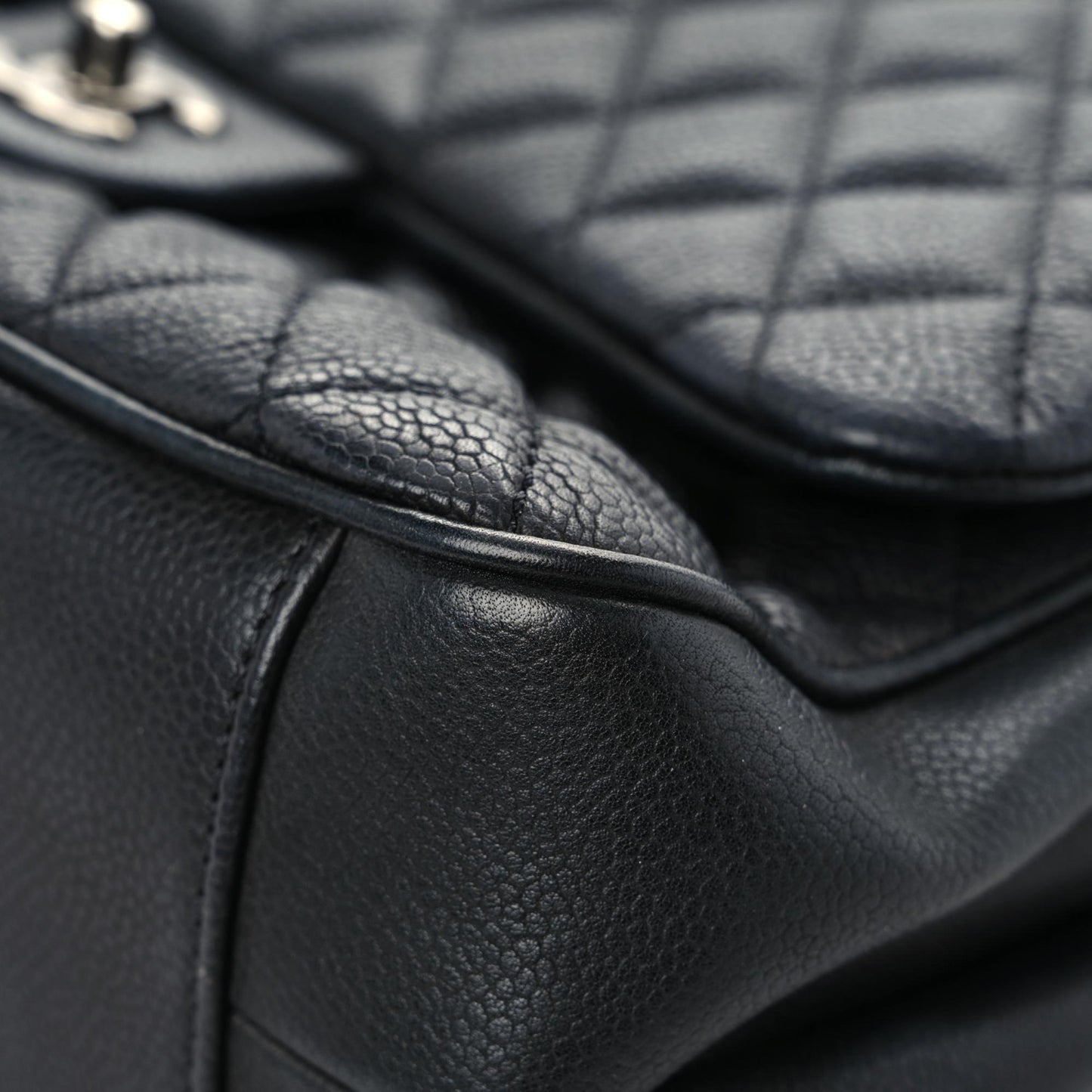 Caviar Quilted Medium Rock In Rome Single Flap Black