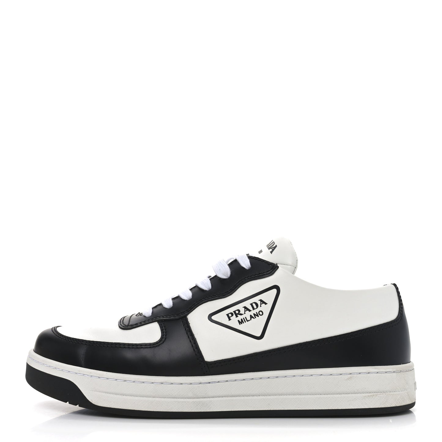 Spazzolato Rois Vitello Soft Triangle Logo Womens Low Top Sneakers 38 White Black