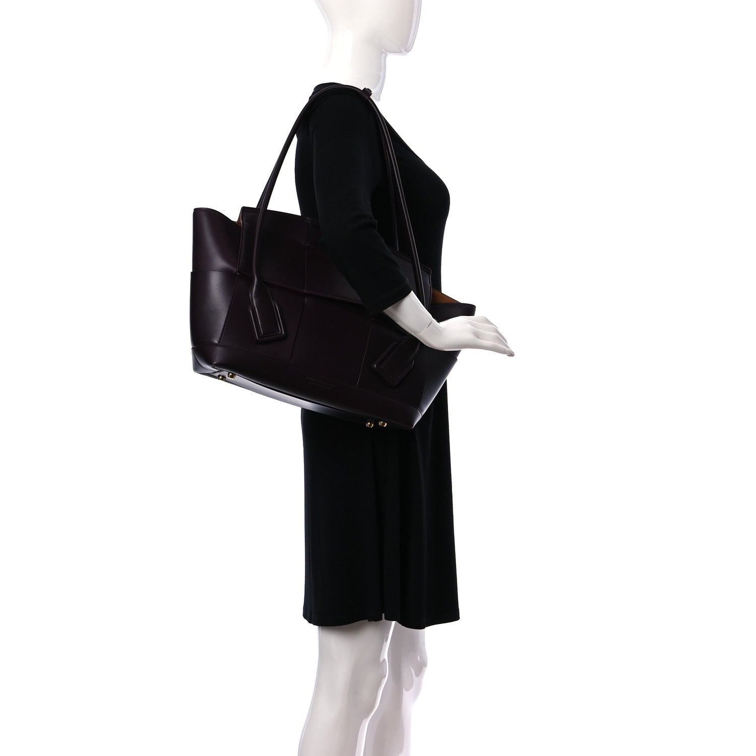 Bottega Veneta French Calfskin Maxi Intrecciato Medium Arco Grape 2 of 18