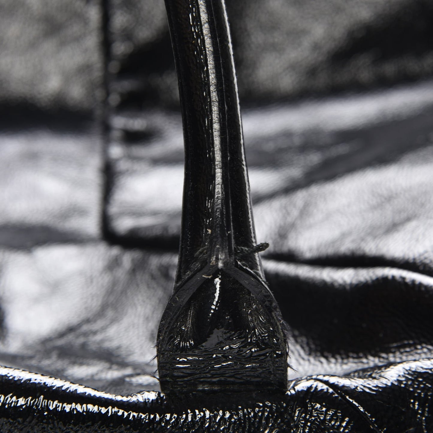 Textured Patent Medium Easy Y Bag Black