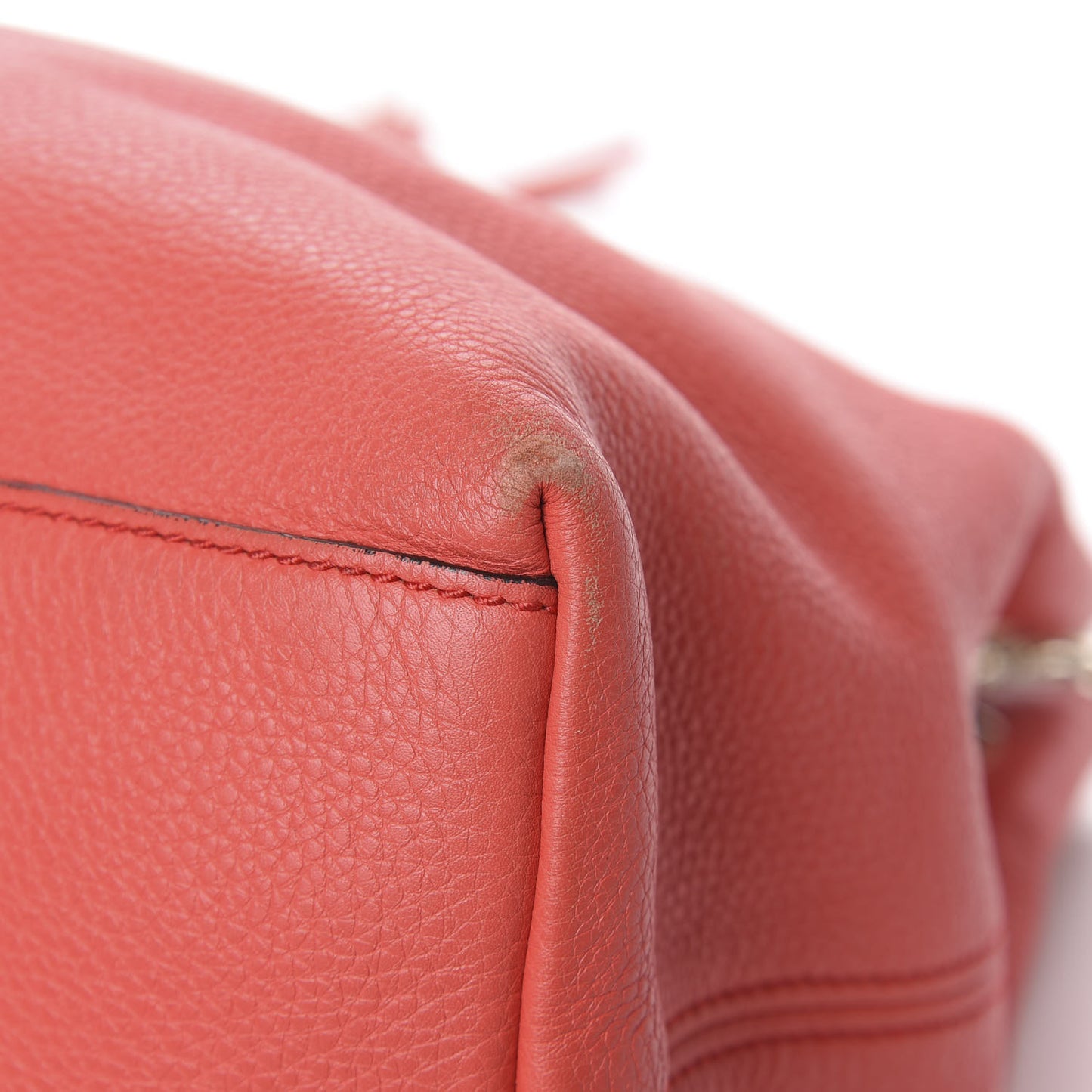 Pebbled Calfskin Medium Soho Chain Shoulder Bag Begonia Pink