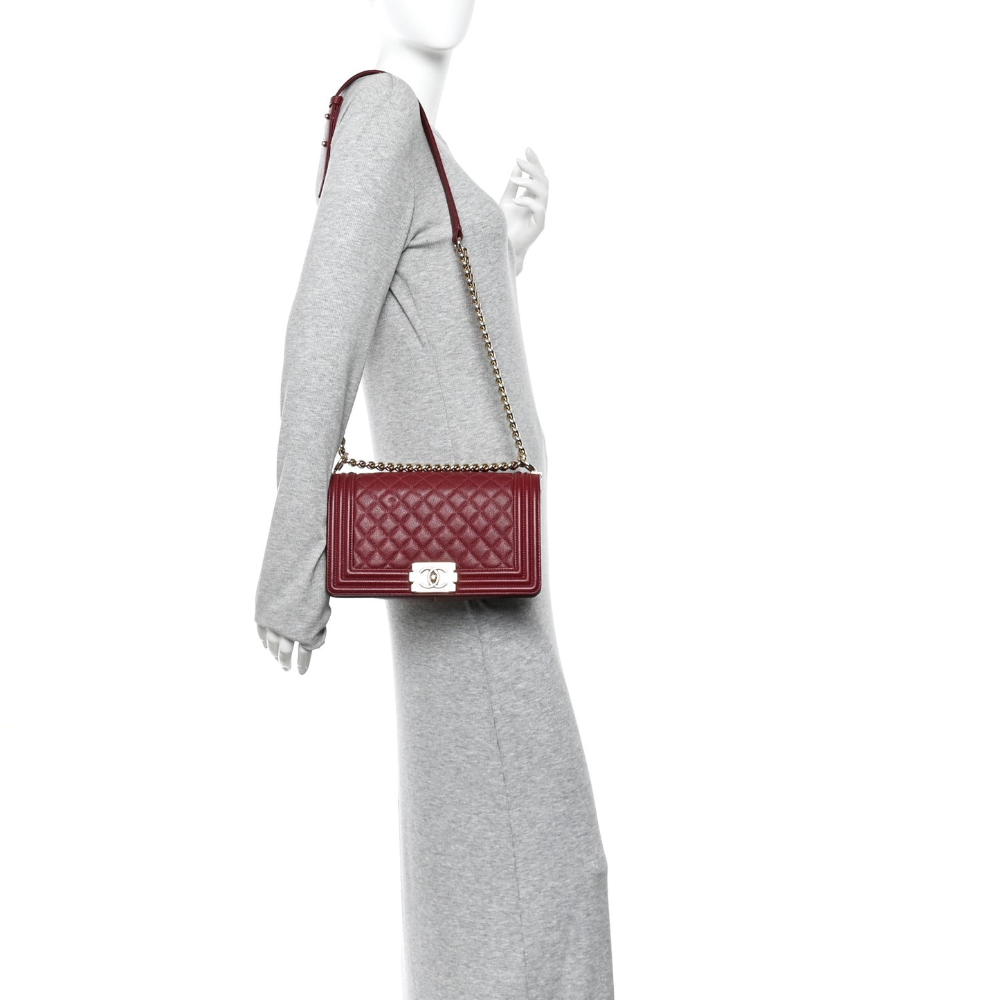 Caviar Quilted Medium Boy Flap Red