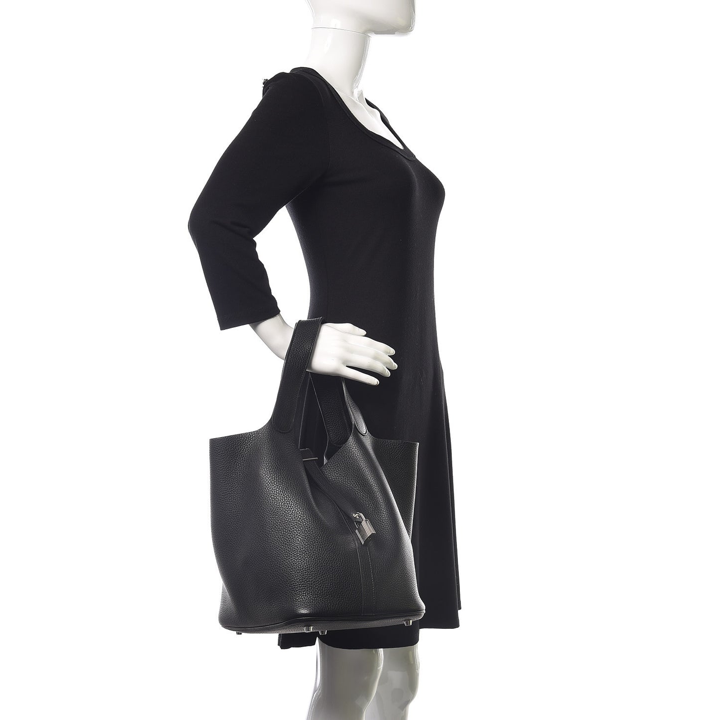 Taurillon Clemence Picotin Lock 26 GM Black