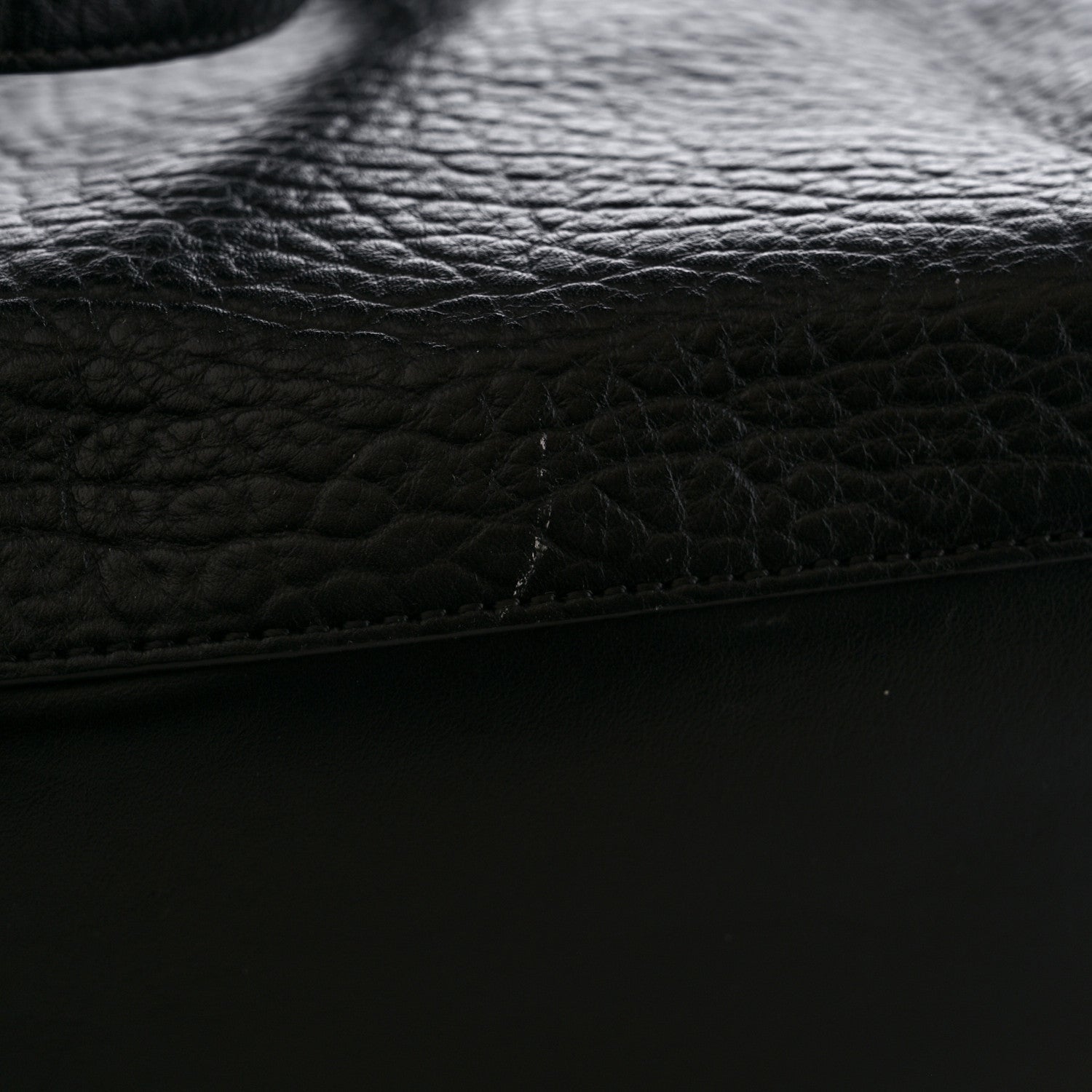 Burberry Signature Grain Calfskin Medium Tote Black 12 of 19