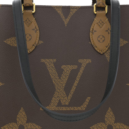 Louis Vuitton Reverse Monogram Giant Onthego MM 8 of 14