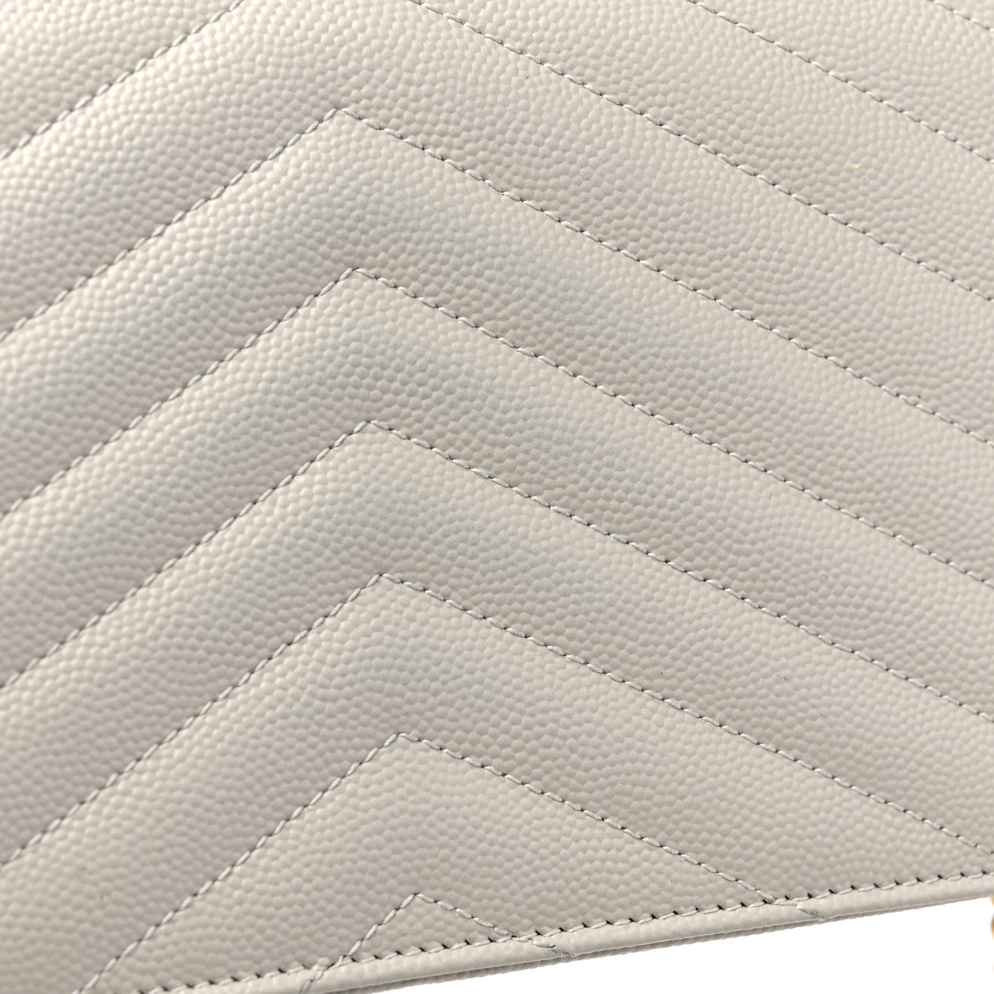 Grain De Poudre Matelasse Chevron Cassandre Envelope Chain Wallet Crema Soft