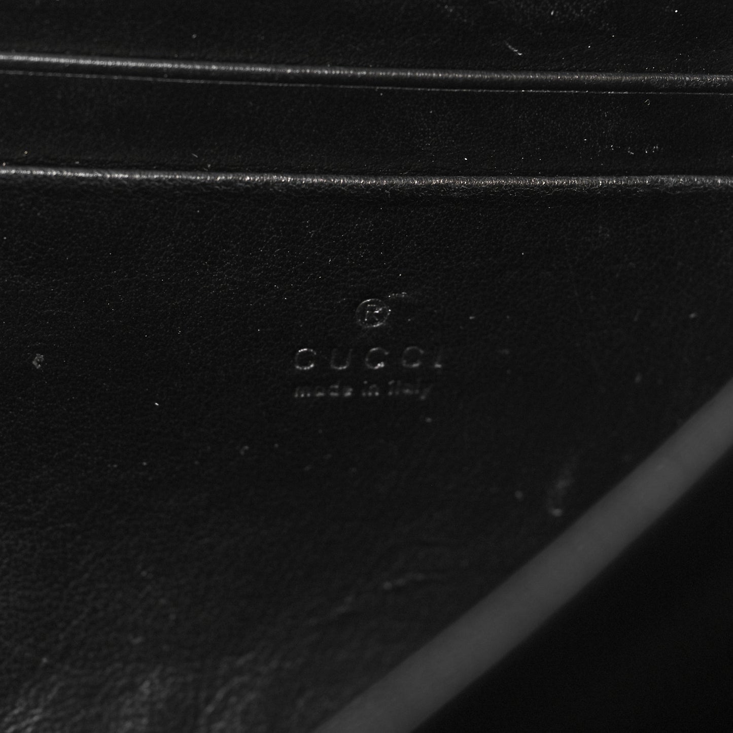 Calfskin Matelasse GG Marmont Chain Wallet Black