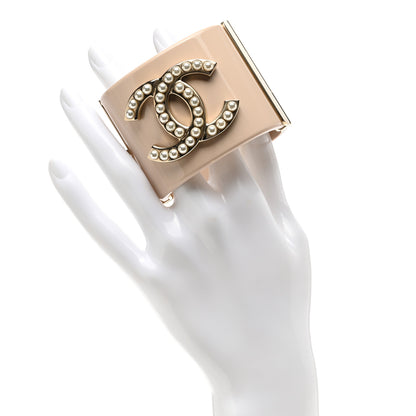 Chanel Resin Pearl CC Cuff Gold Pearly White Beige 2 of 4