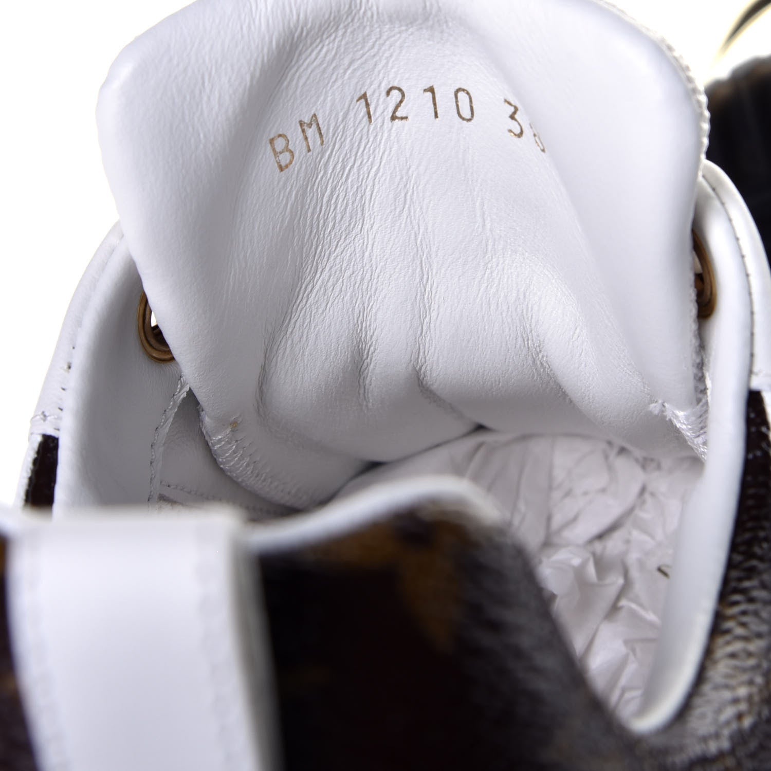 Louis Vuitton Suede Monogram Run Away Sneakers 38 White 9 of 10