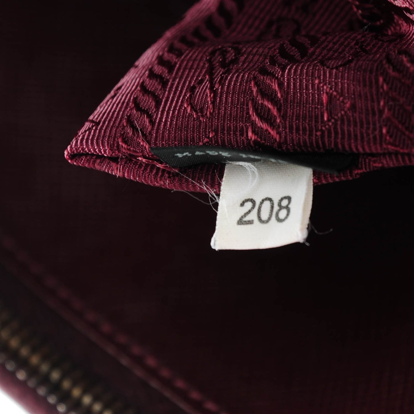 Saffiano Lux Extra Large Galleria Double Zip Tote Cherry
