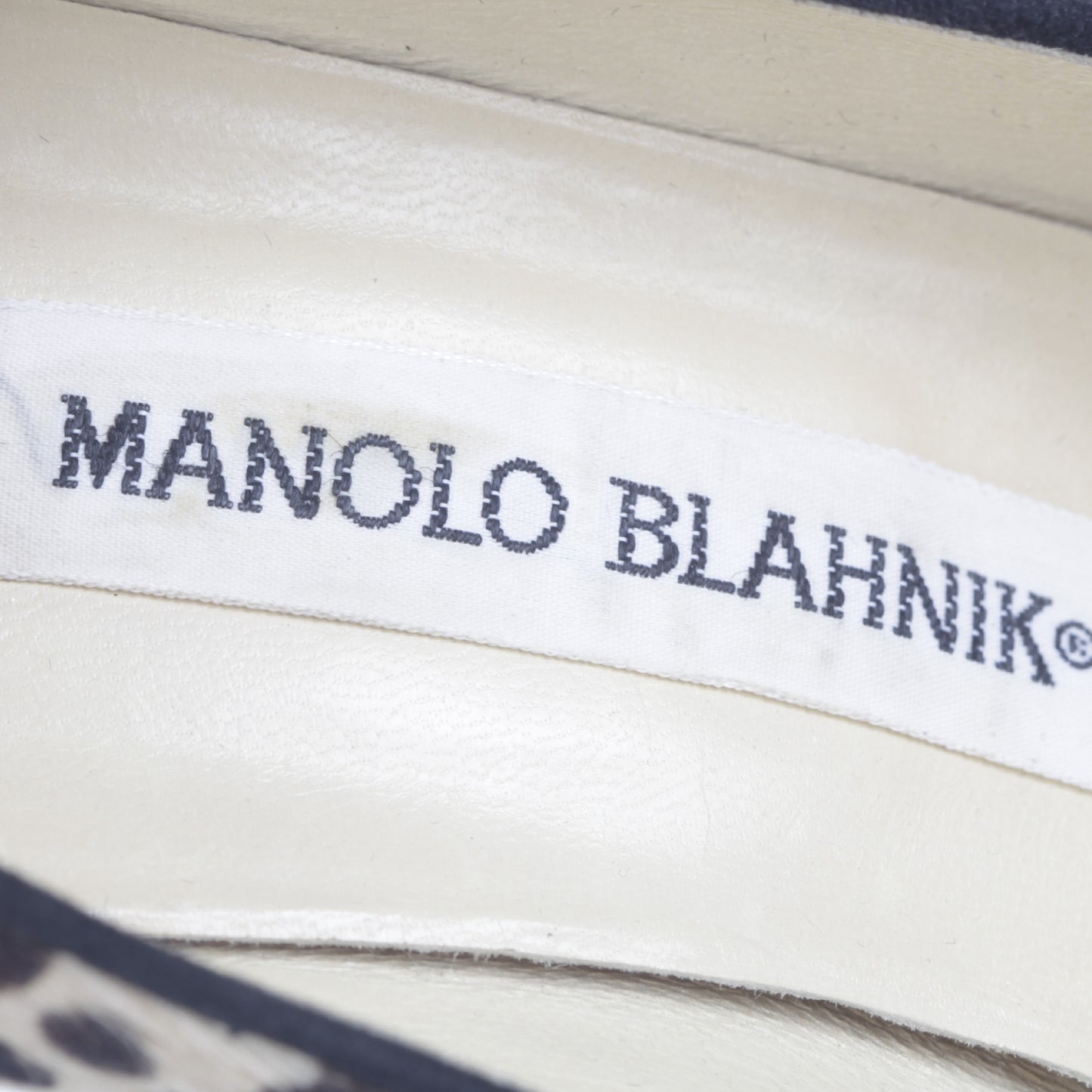 MANOLOBLAHNIKAnimalPrintPonyHairHeels36