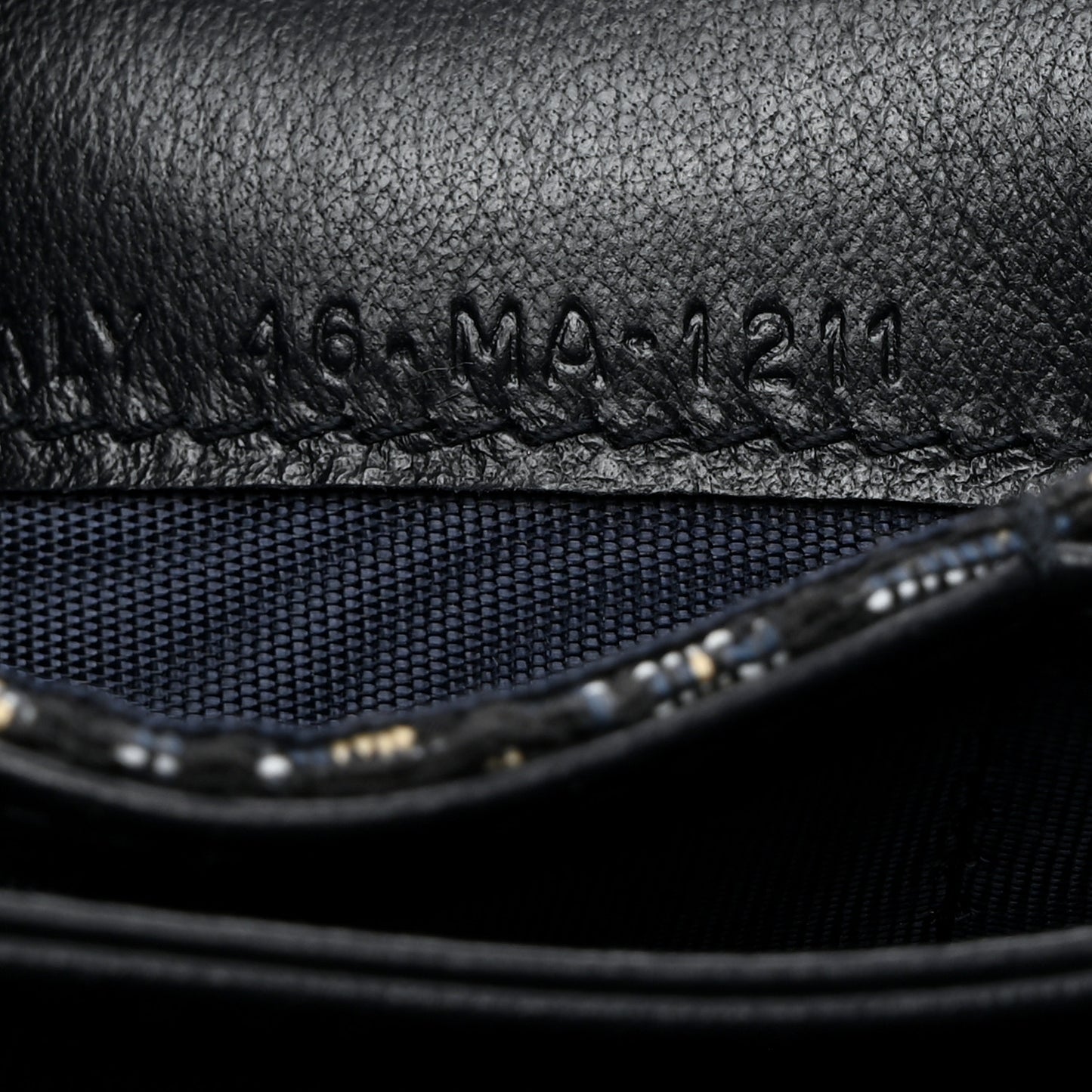 Oblique Saddle 5-Gusset Card Holder Blue