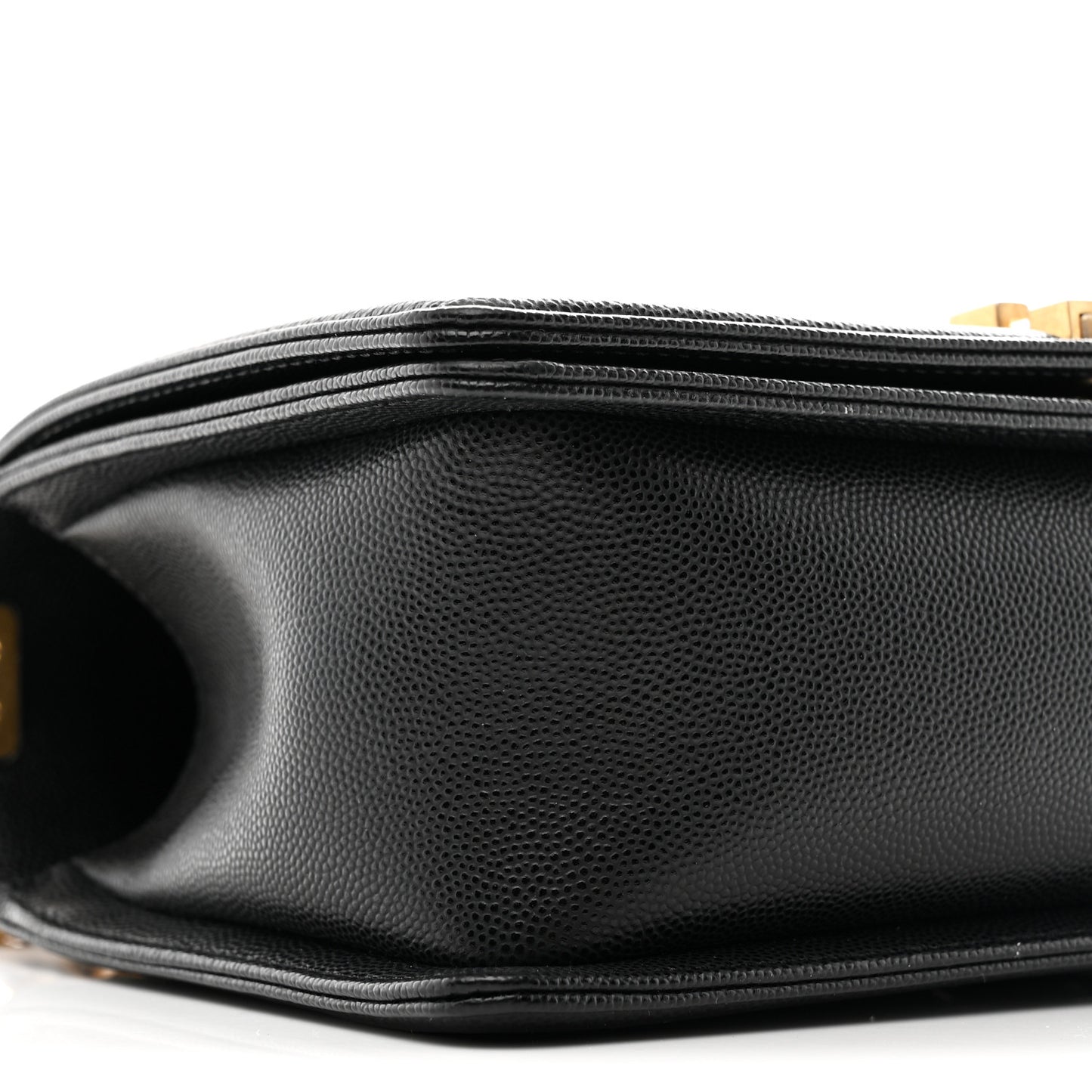 Caviar Quilted Medium Boy Flap Black