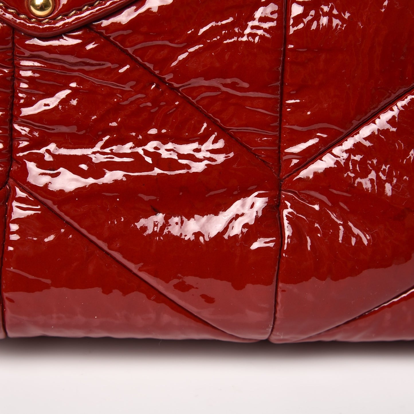 Vernice Chevron Dome Satchel Rubino
