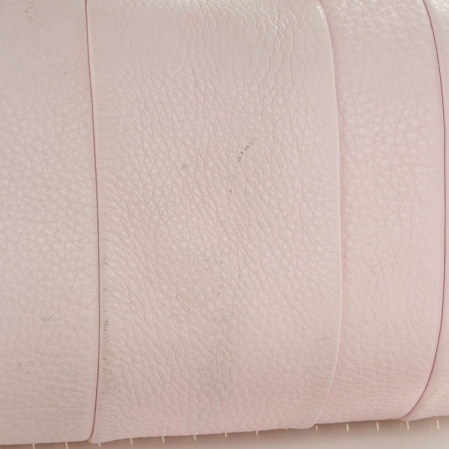Pebbled Lambskin Rocco Gummy