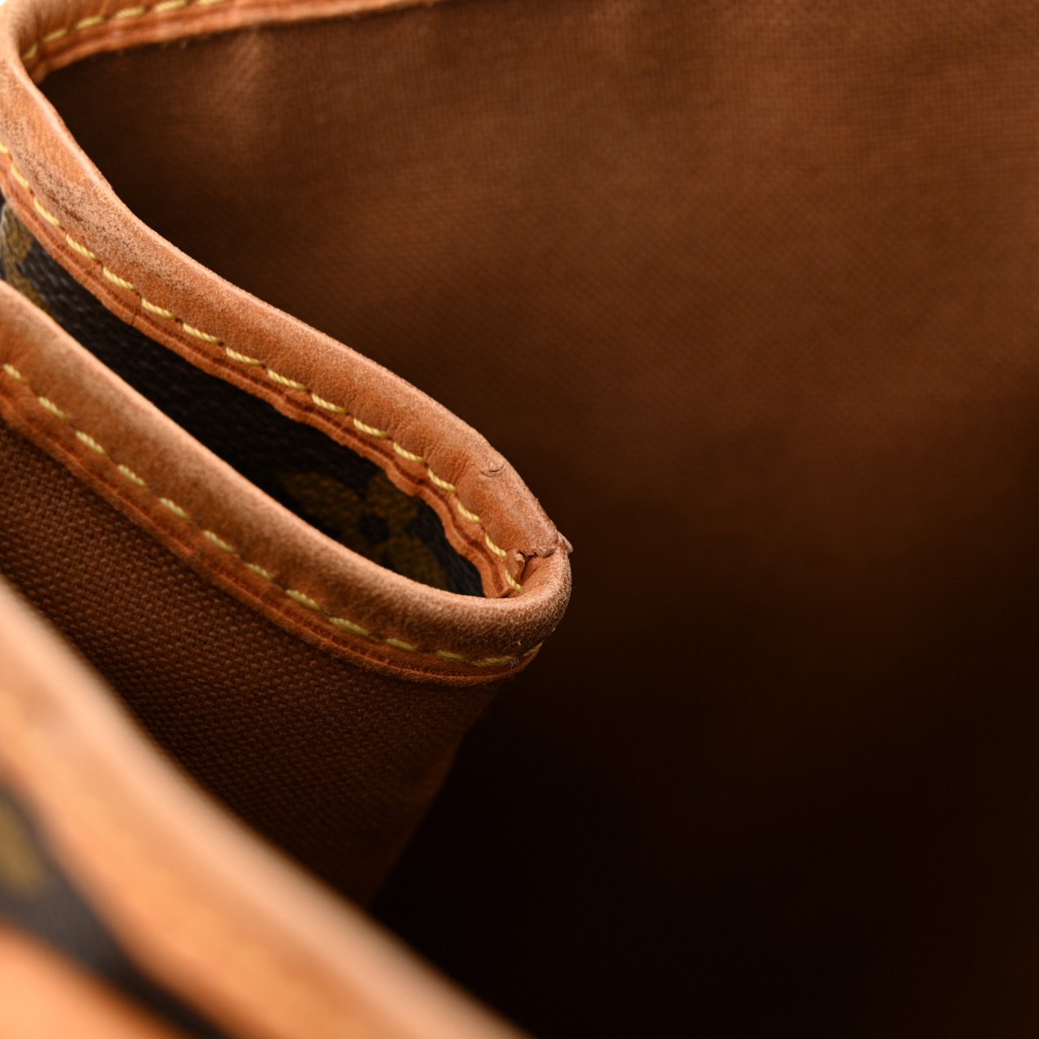 Louis Vuitton Monogram Batignolles Horizontal 12 of 23