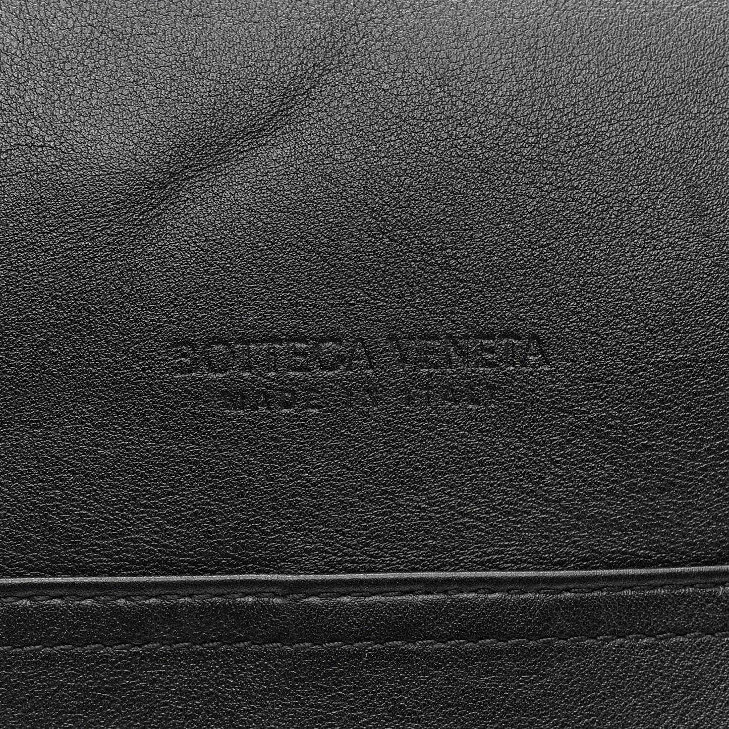 Silky Calfskin Large Hop Black