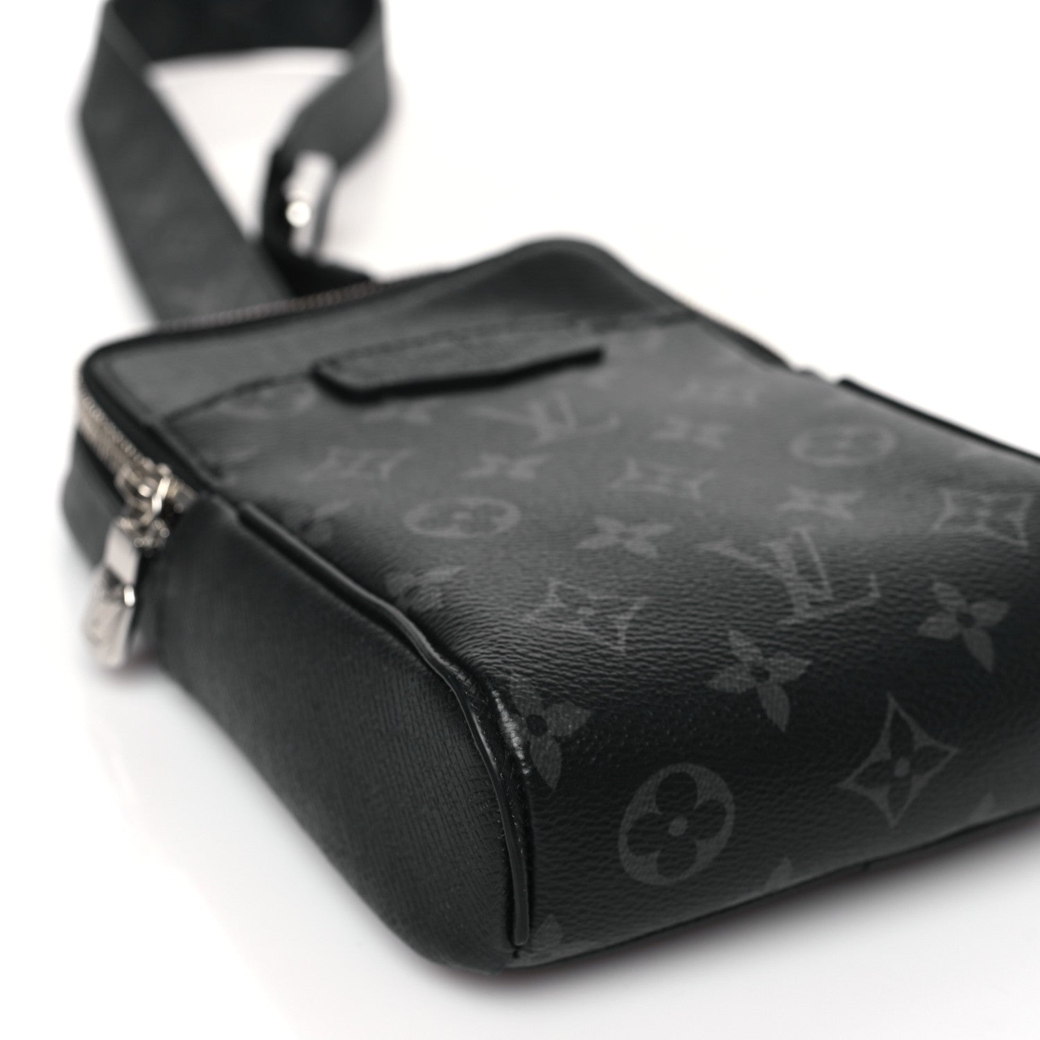 Louis Vuitton Taigarama Outdoor Slingbag Black 7 of 8