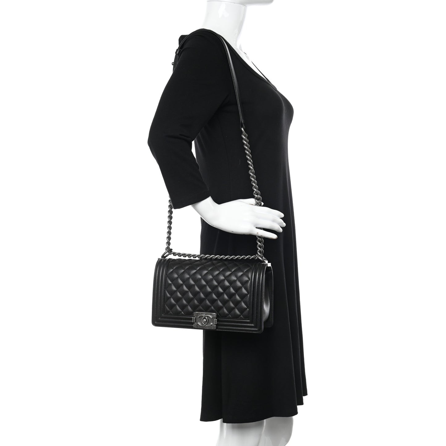 Caviar Quilted Medium Boy Flap Black