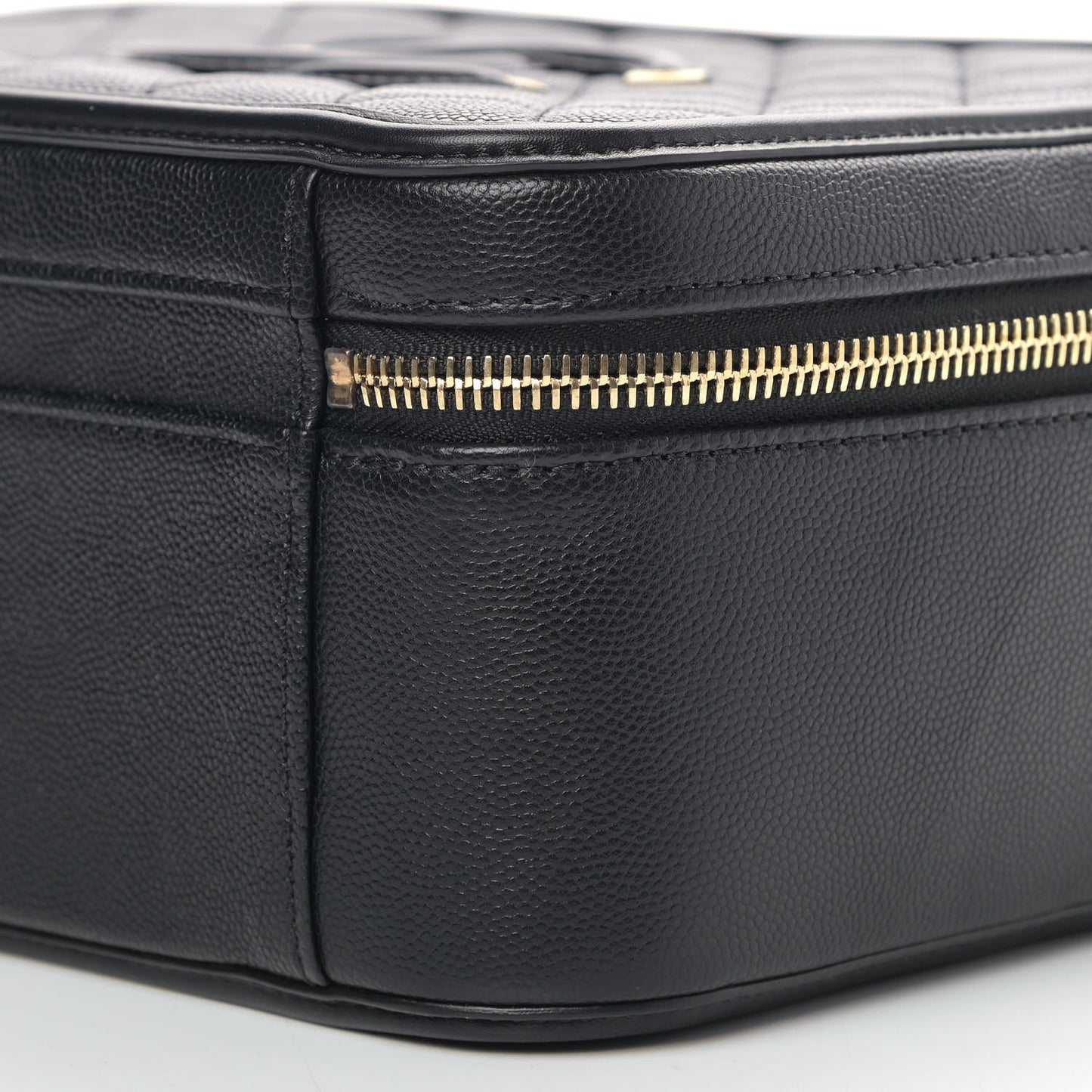 Caviar Quilted Large CC Filigree Vanity Case Black