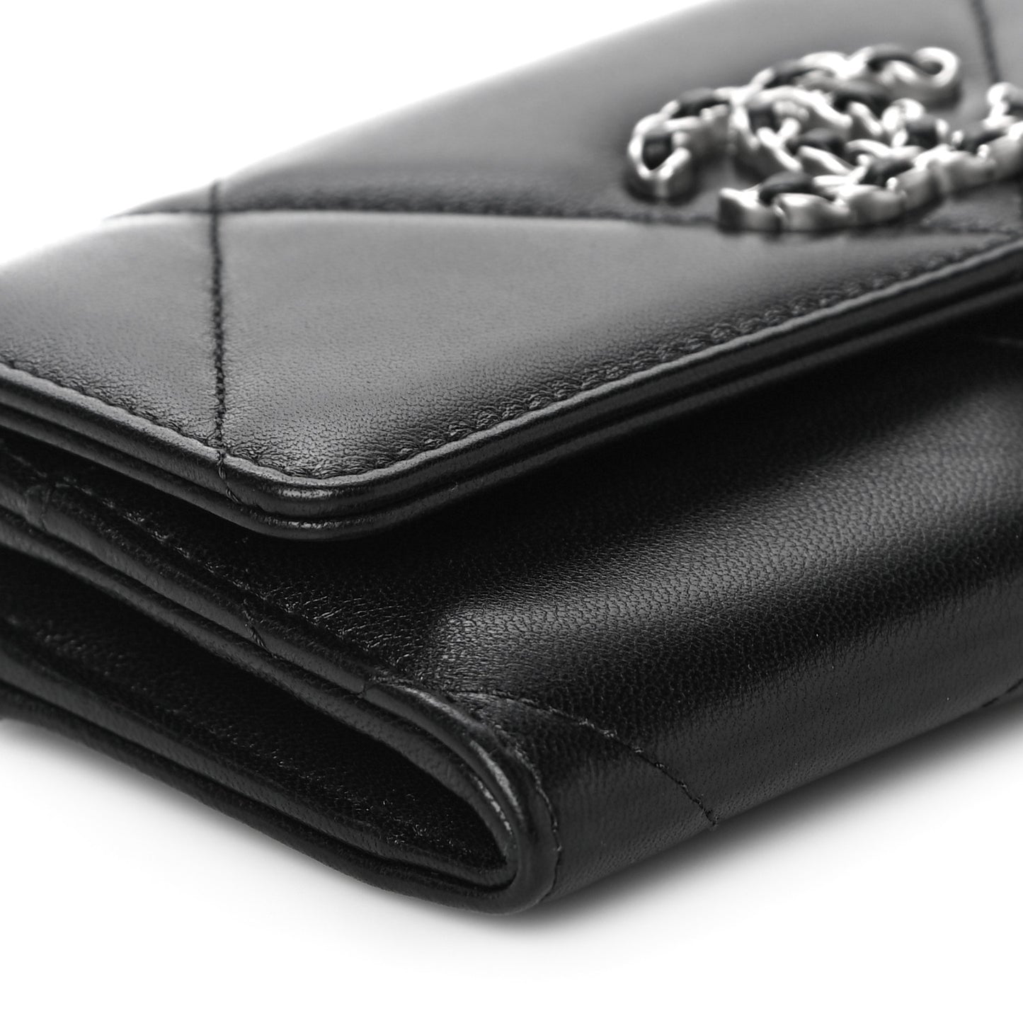 Lambskin Quilted Chanel 19 Flap Wallet Black
