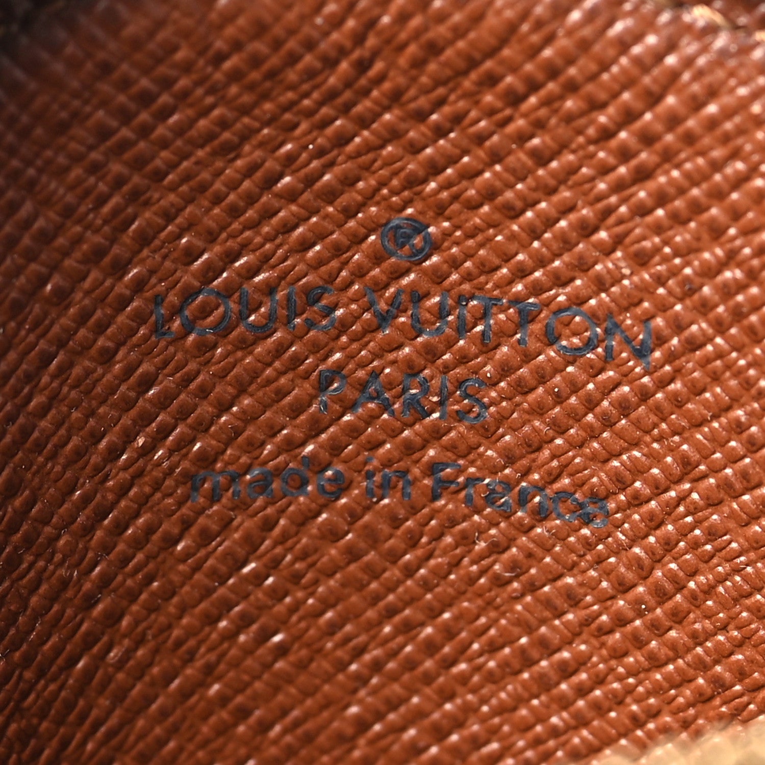 Louis Vuitton Monogram Round Coin Purse 6 of 8