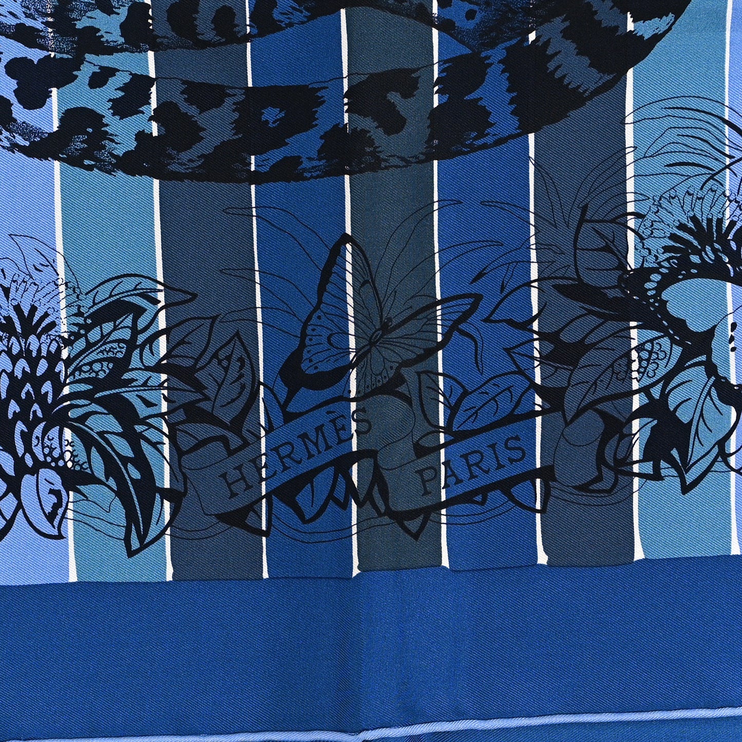Silk Jungle Love Rainbow Scarf 90 Bleu Jean Petrole