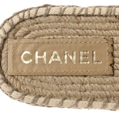 Chanel Denim CC Espadrille Mules 38 White Black 7 of 10