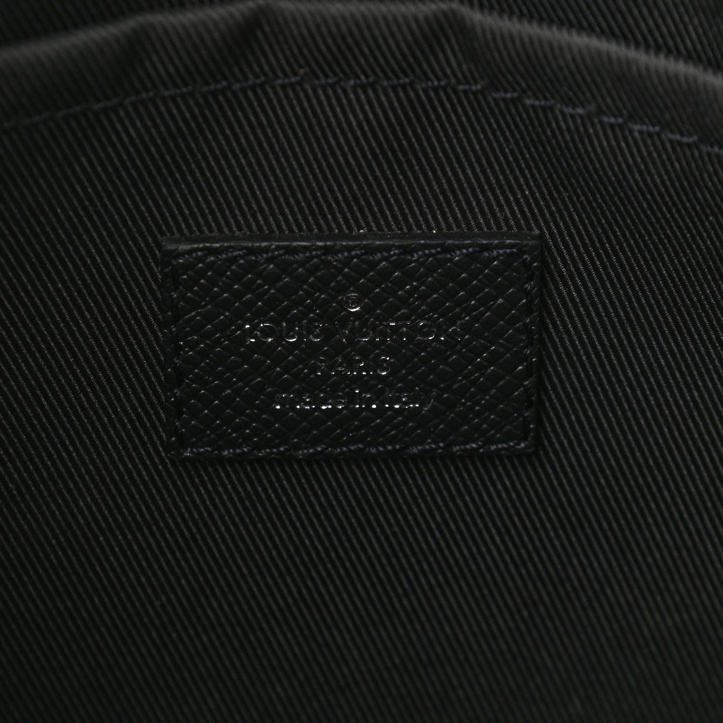 Taiga Monogram Eclipse Outdoor Messenger Black