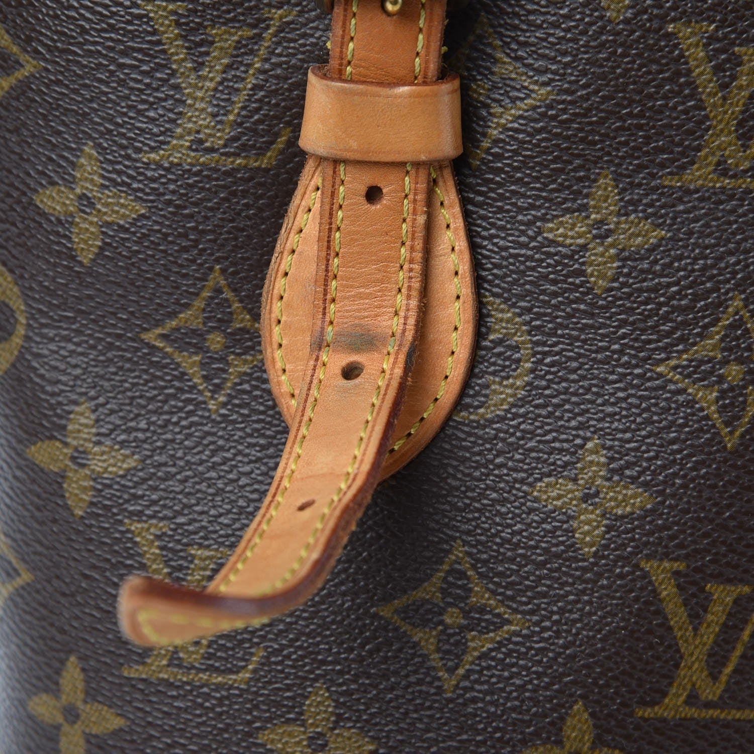 Louis Vuitton Monogram Petit Bucket 23 25 of 31