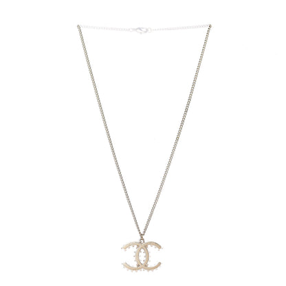 Chanel CC Necklace Matte Gold 3 of 4