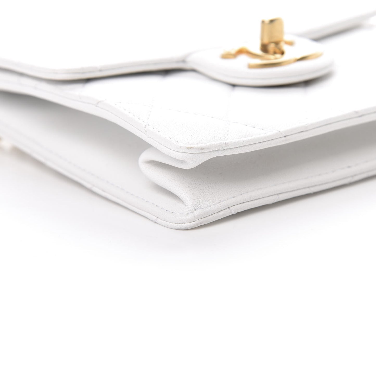 Lambskin Quilted Chic Pearls Flap White