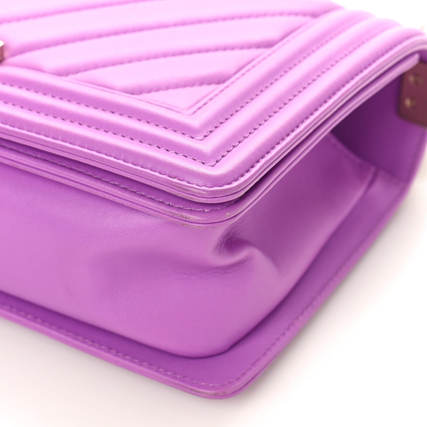 Lambskin Chevron Quilted Medium Boy Flap Purple