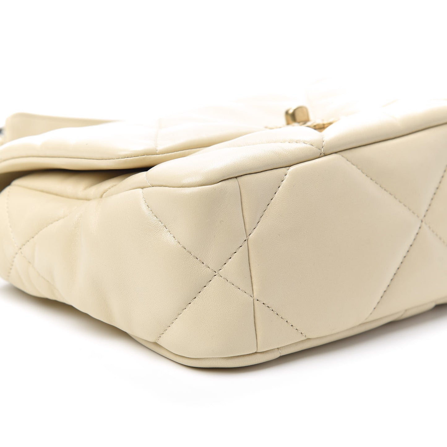 Lambskin Quilted Medium 19 Flap Beige
