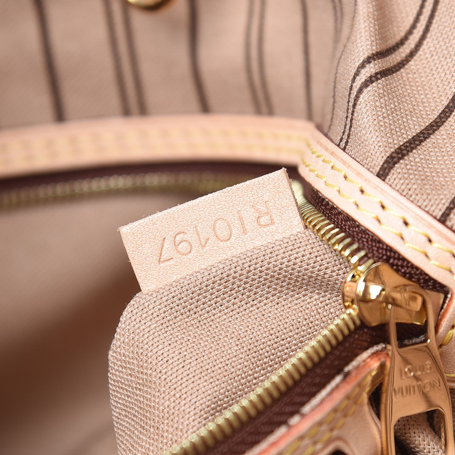 Louis Vuitton Monogram Delightful PM 9 of 9