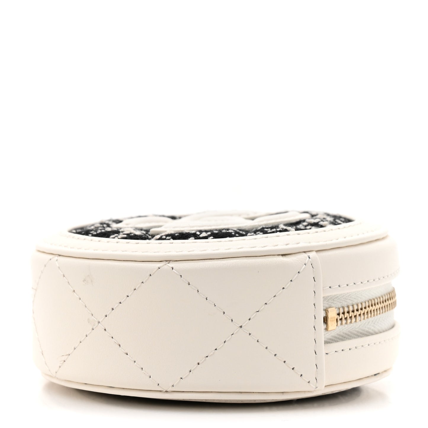 Tweed Quilted Round Filigree Pouch With Chain White Black